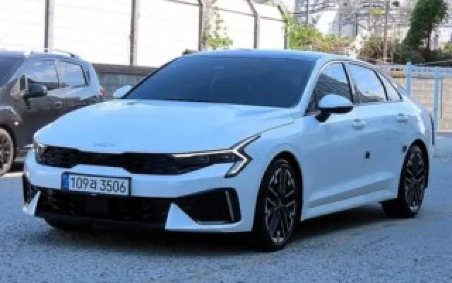 중고차매매사이트순위 더 뉴 K5 3세대 1.6 터보 매물 사진 19 - 2023/12 31,994km